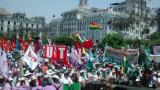 Más de 10 mil personas marcharon por las calles de Lima en defensa de la Madre Tierra